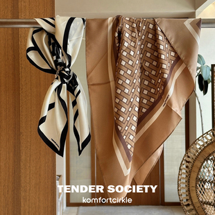 TENDER SOCIETY 25春夏新款 老花T纹丝巾扣方巾系脖高级百搭短巾