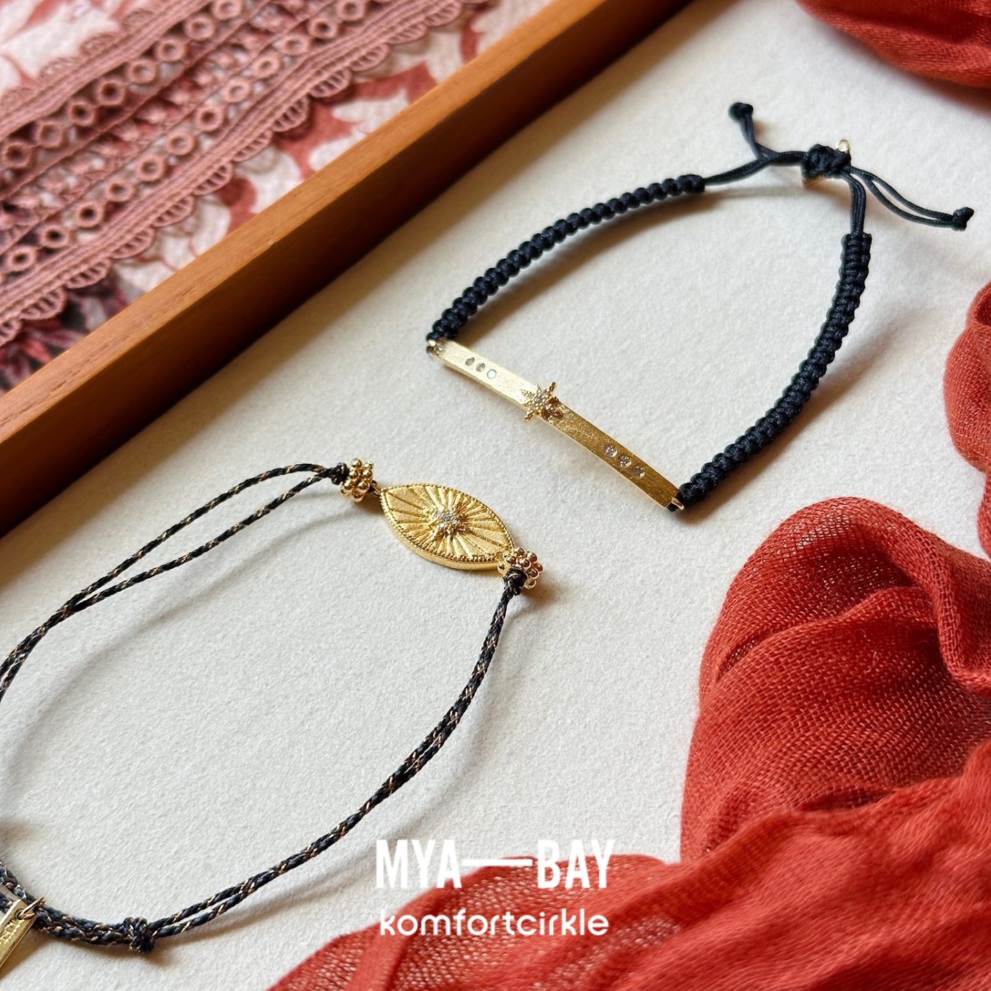 MYA BAY 星芒眼睛吊坠可调节手绳 比利时手工编织叠戴手链女礼物