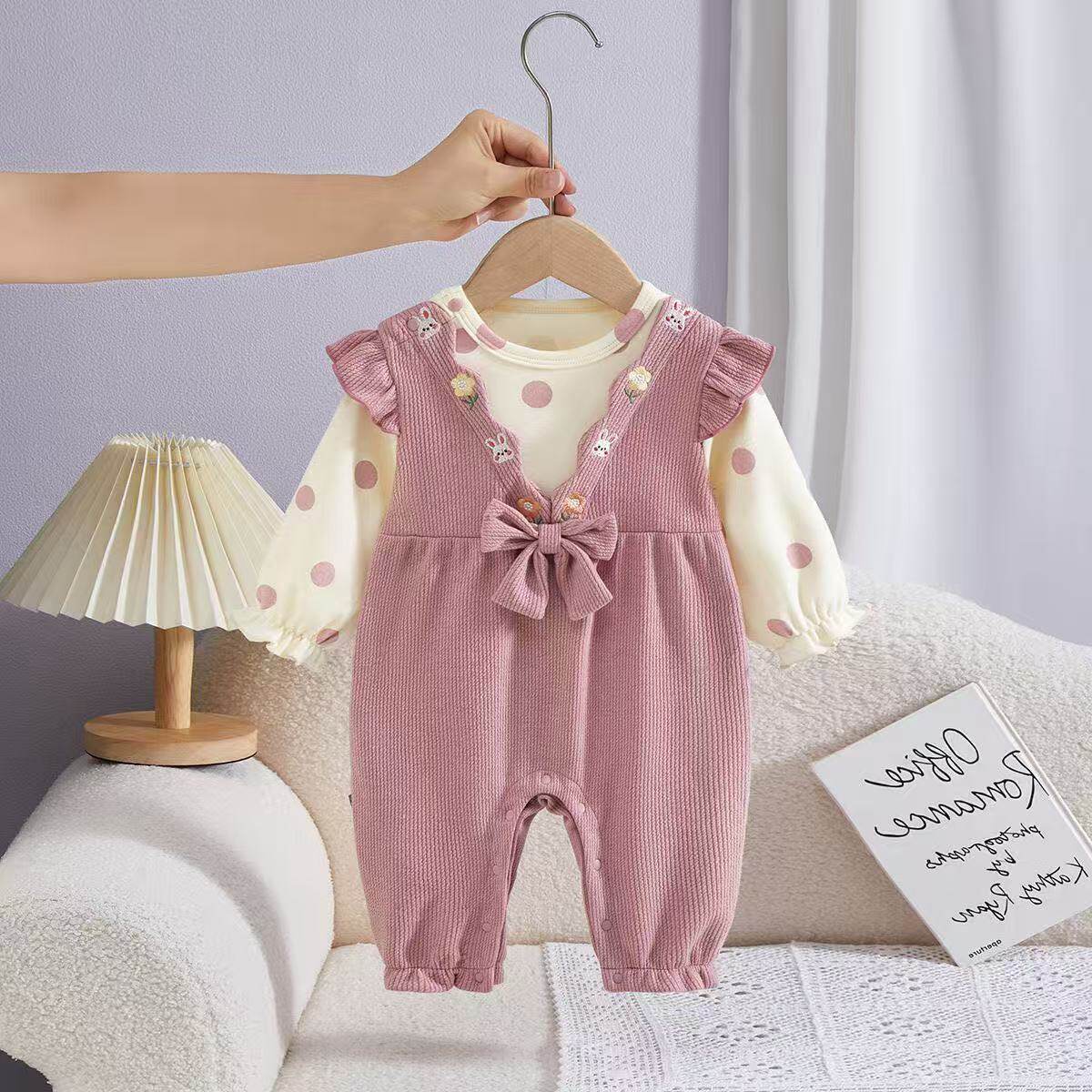 女宝宝秋装衣服婴幼儿连体衣婴儿春秋季假两件公主哈衣洋气外出服