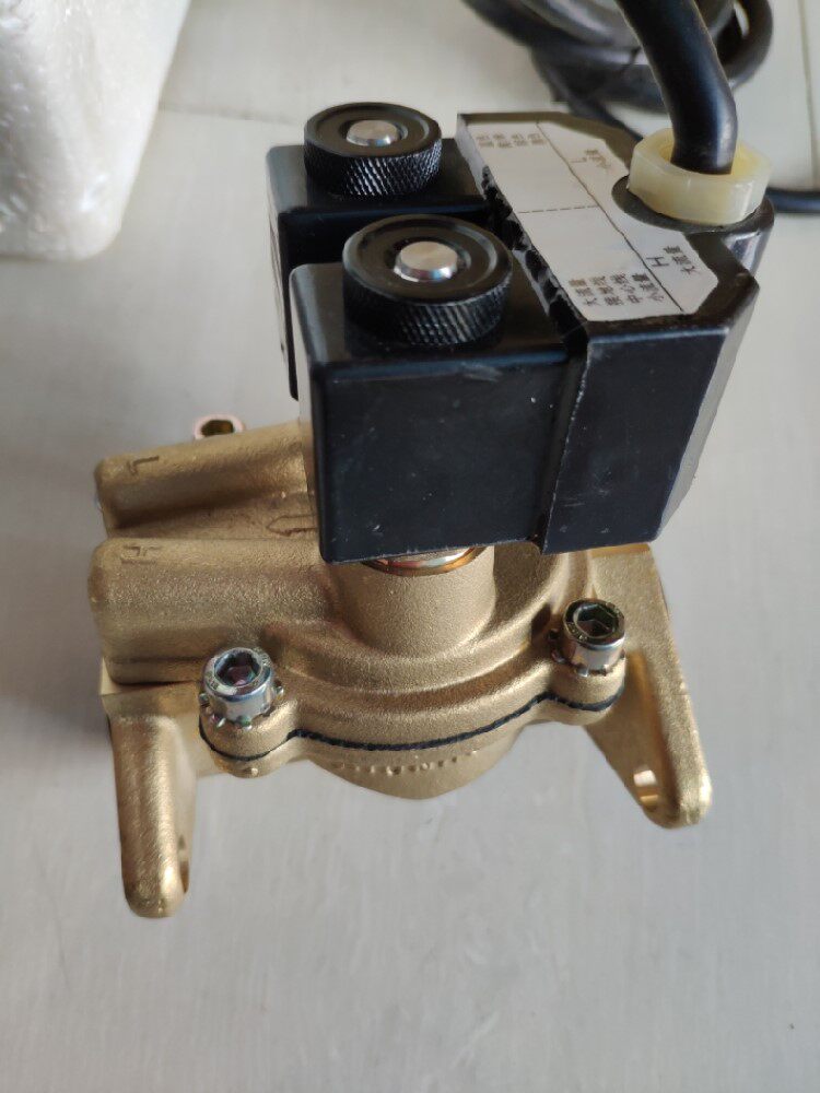 正星三盈加油机电磁阀 春晖原厂 6分 1寸dv1050 双流量防爆
