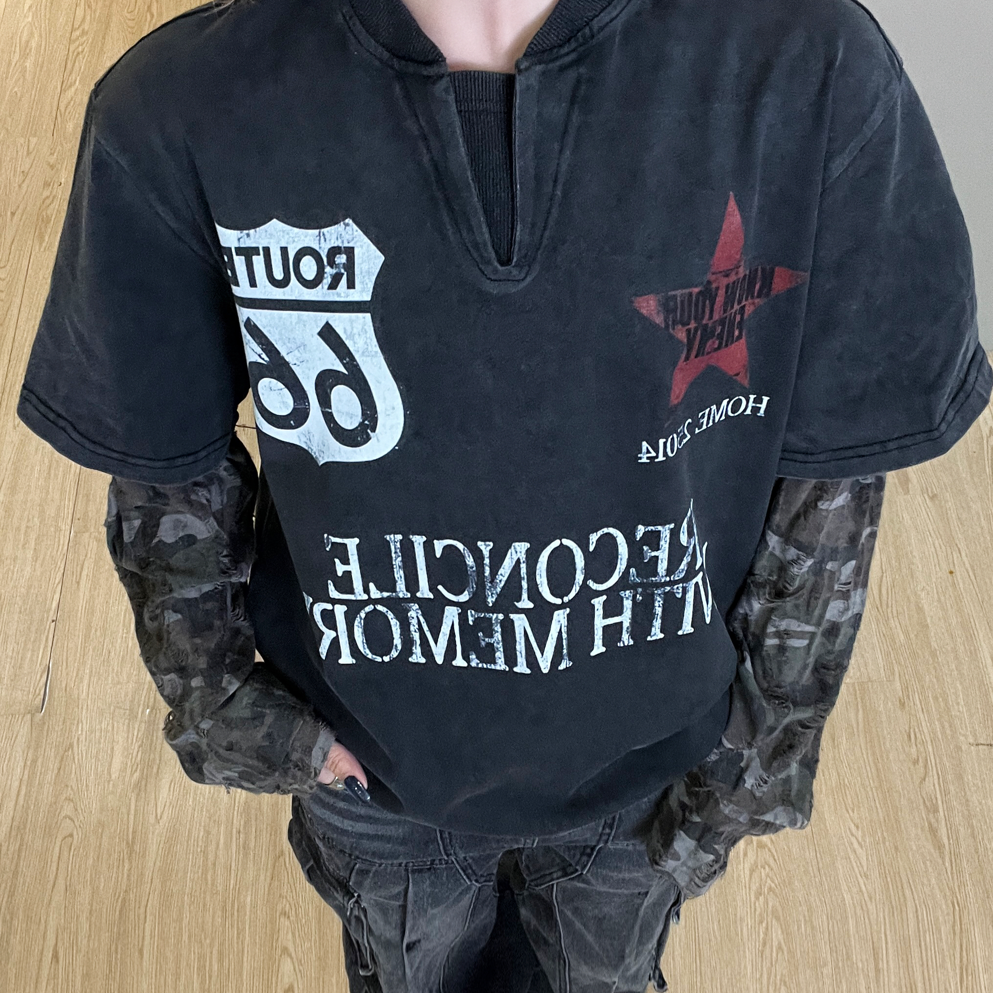 【糜烂徽章】美式休闲设计感假v领宽松字母长袖假两件拼接迷彩潮