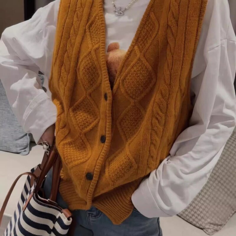 秋冬复古菱格麻花100%纯羊毛马甲女v领叠穿加厚宽松打底针织毛衣