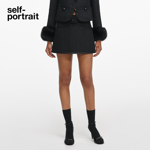 self-portraita半身裙短裙