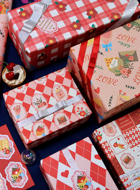 Floral Love Heart Red Gift Wrapping Paper 爱心花朵红色包装纸