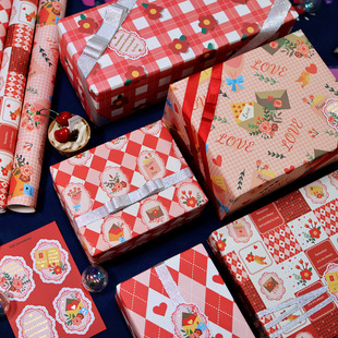 Floral Love Heart Red Gift Wrapping Paper 爱心花朵红色包装纸