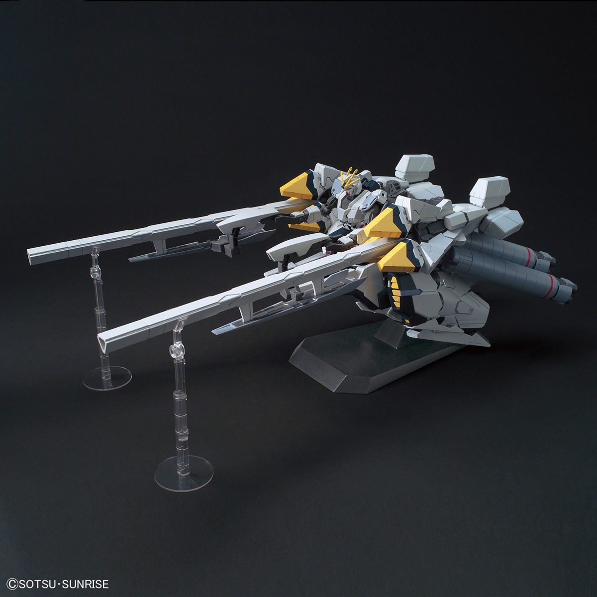 万代1/144HGUCRX-9A叙述高达