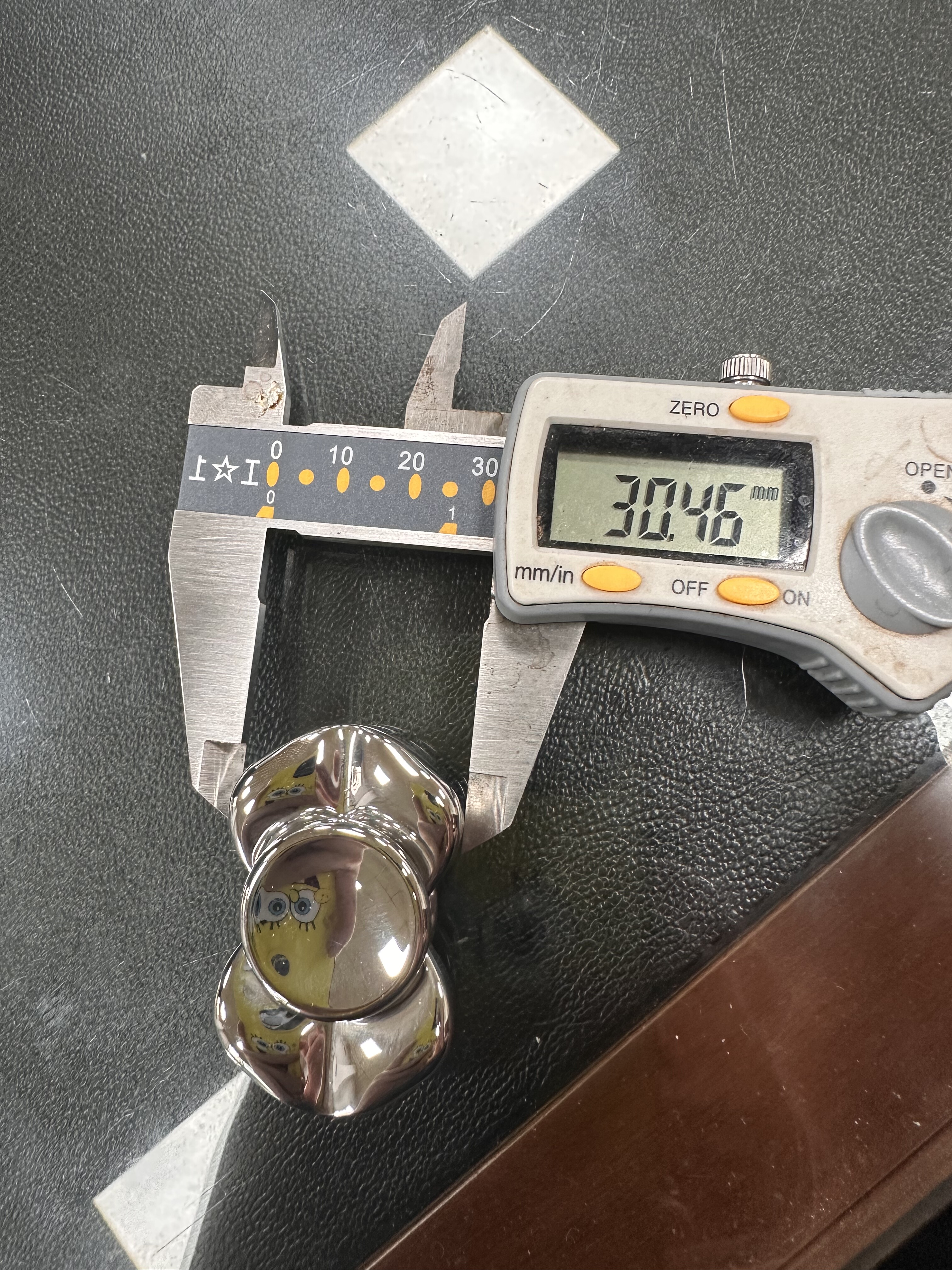 全新沙丘二页指尖陀螺，不锈钢加厚版本，手感强烈！你值得拥有！