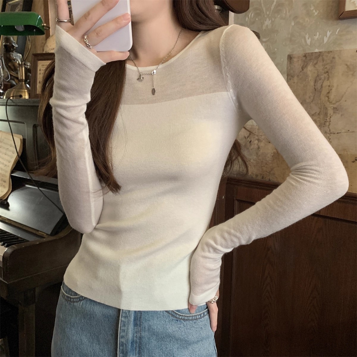 纯欲风微透米色长袖针织衫女