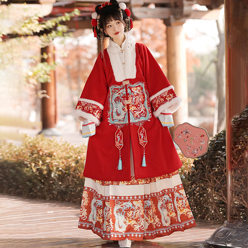 租汉服借租赁冬款女马面裙