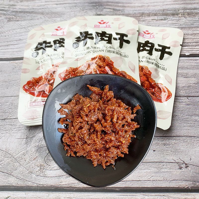 曾一玲素牛肉干素牛粒干麻辣条素肉休闲怀旧网红小零食调味面制品
