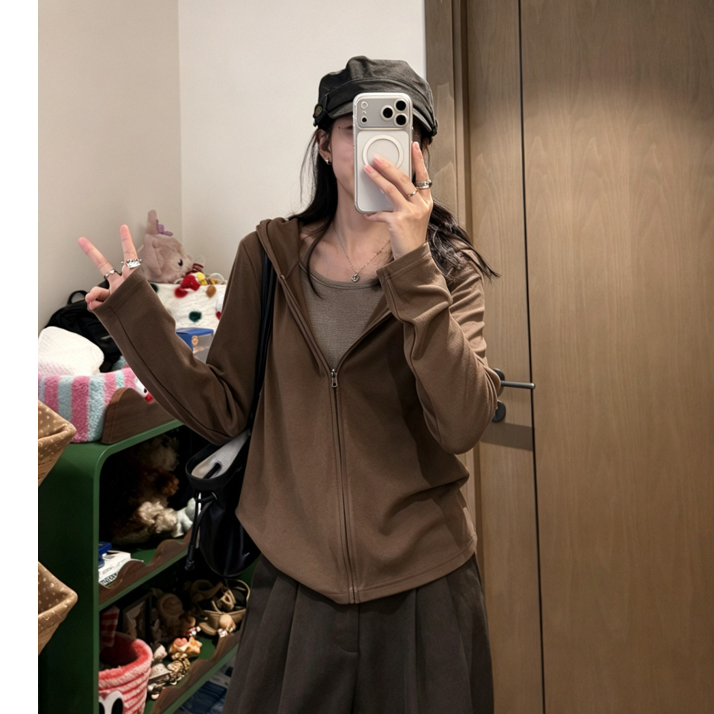 咖色韩系慵懒风连帽卫衣女春秋季2026新款宽松短外套显瘦休闲上衣