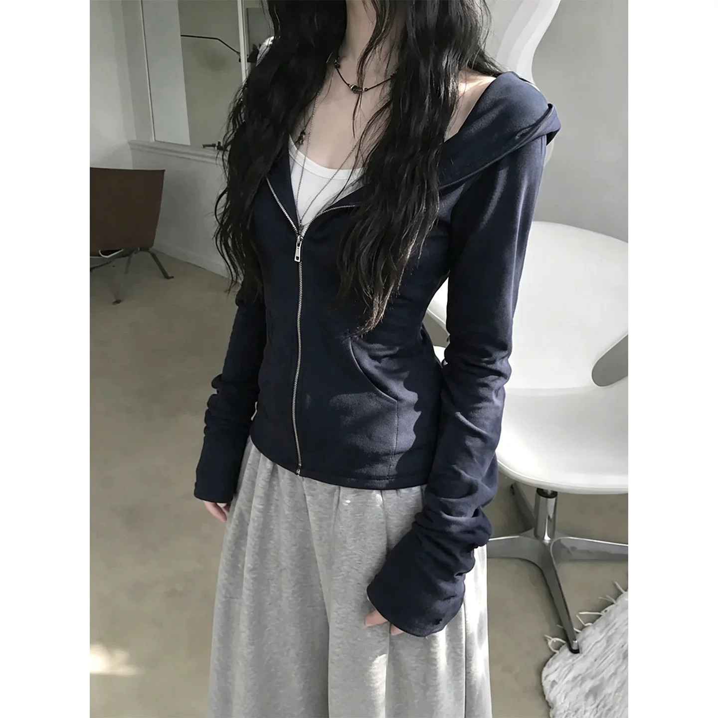 藏青色休闲短外套女春秋季2026新款美式拉链连帽卫衣修身显瘦上衣