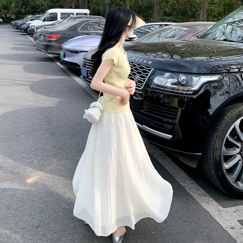 杏色蛋糕裙女夏2026新款高腰显瘦a字伞裙半身裙芭蕾风大摆中长裙