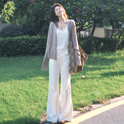 白色微喇牛仔裤女春季2025新款