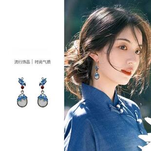 新中式国风水滴珍珠青花瓷配色耳环蓝色长款流苏古风汉服旗袍耳饰