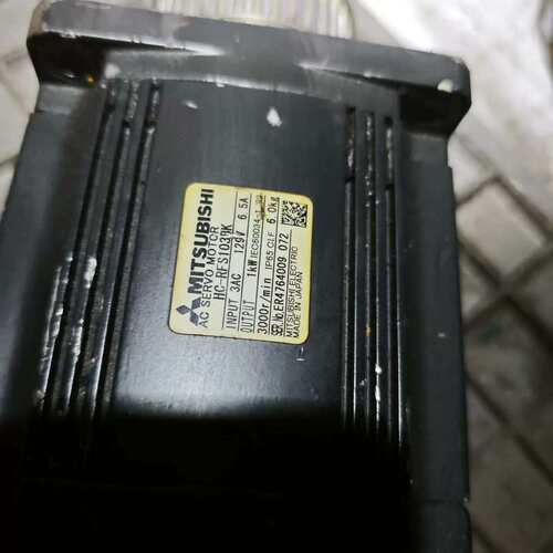 议价伺服马达HC-RFS103BK，1KW功率，3AC 12—再拍！