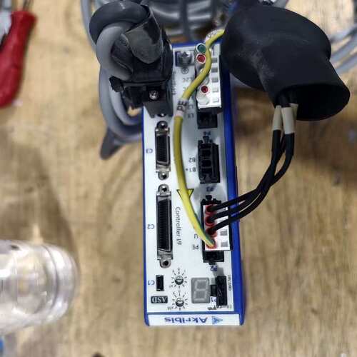 议价Akribis伺服驱动器ASD2400418E2J