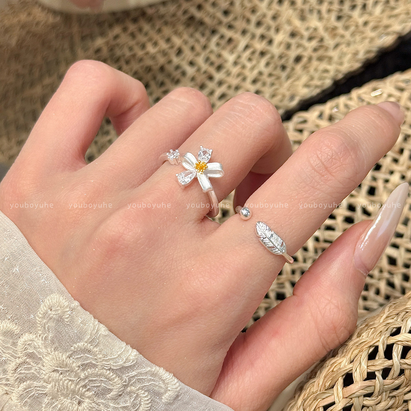 清冷感花朵锆石戒指女独特漂亮设计感开口食指戒2026新款精致手饰