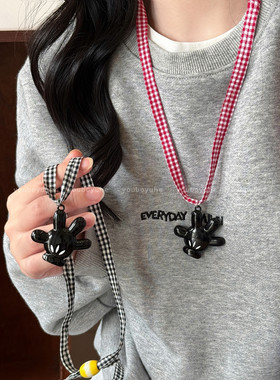 黑色格纹卡通手掌长款小众项链女