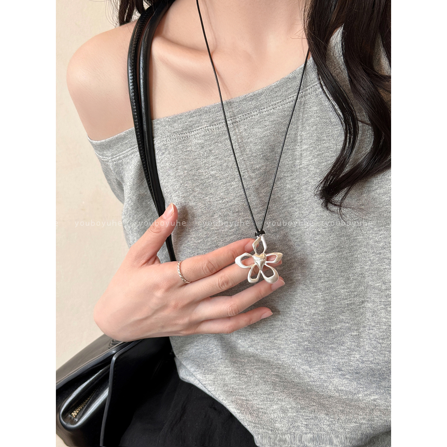 韩国博主ins风镂空花朵吊坠项链