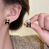 H字母耳钉女2025新款 高级感耳环轻奢小众独特设计网红百搭耳饰品
