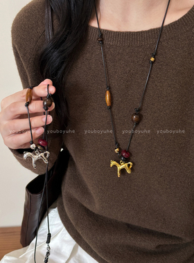 本命年金色小马串珠编绳吊坠项链