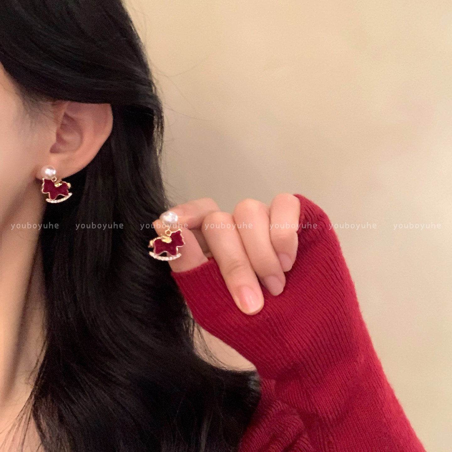 新年好运！红色丝绒小马珍珠耳环女绝美独特耳钉2026巨好看的耳饰,饰品/流行首饰/时尚饰品新,耳环,淘宝优惠券,粉丝福利购,淘宝优惠卷