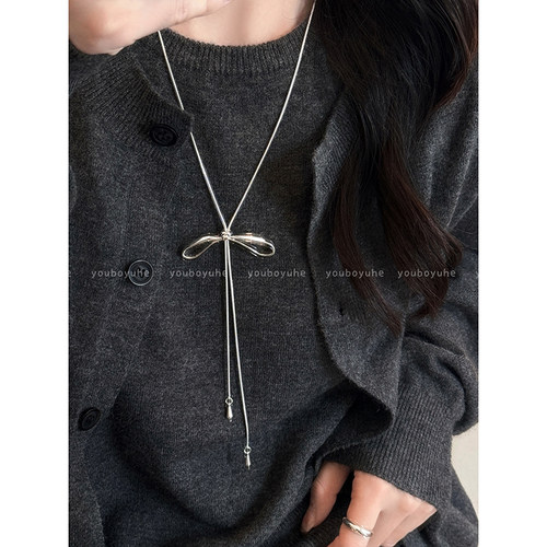 长款简约蝴蝶结流苏毛衣链女