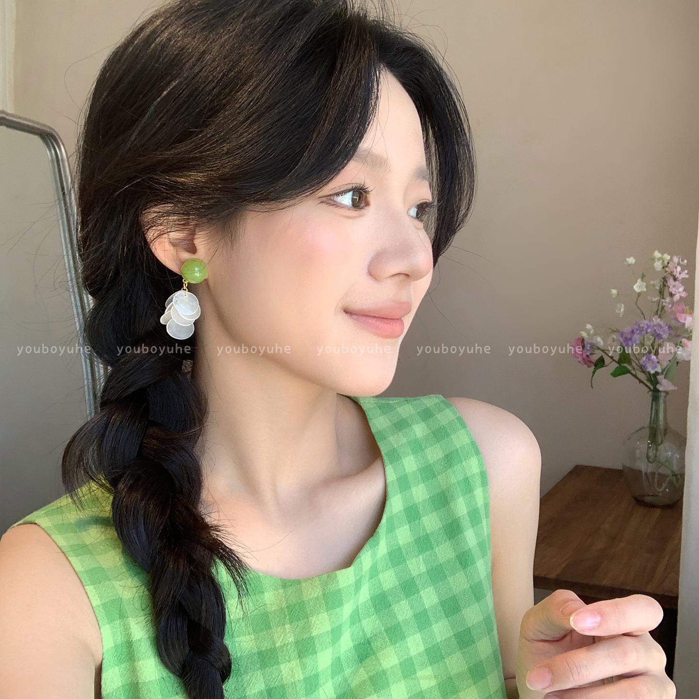 牛油果绿天然贝壳流苏耳钉女2025夏季新款耳夹925纯银针耳环耳饰