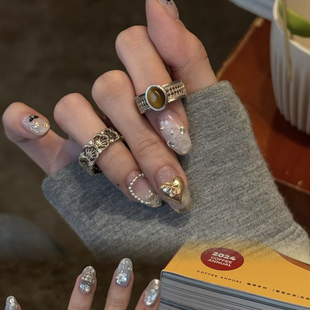 网红新款日韩风合金喷漆超仙法式爱心大牌美甲配饰甜美轻奢装饰品