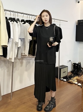Widelia十三行老板娘2023早秋新款韩休闲气质百褶设计字母T裙9032