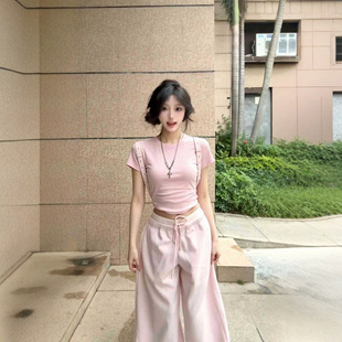 粉色正肩短袖修身t恤女夏2026新款运动健身上衣早春漂亮穿搭套装