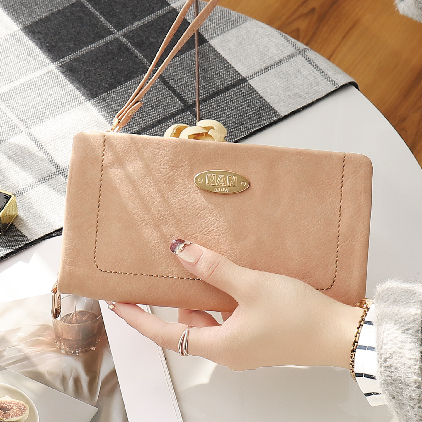 女士长款钱包2026新款磨砂卡包证件收纳包零钱包手机袋现金手拿包