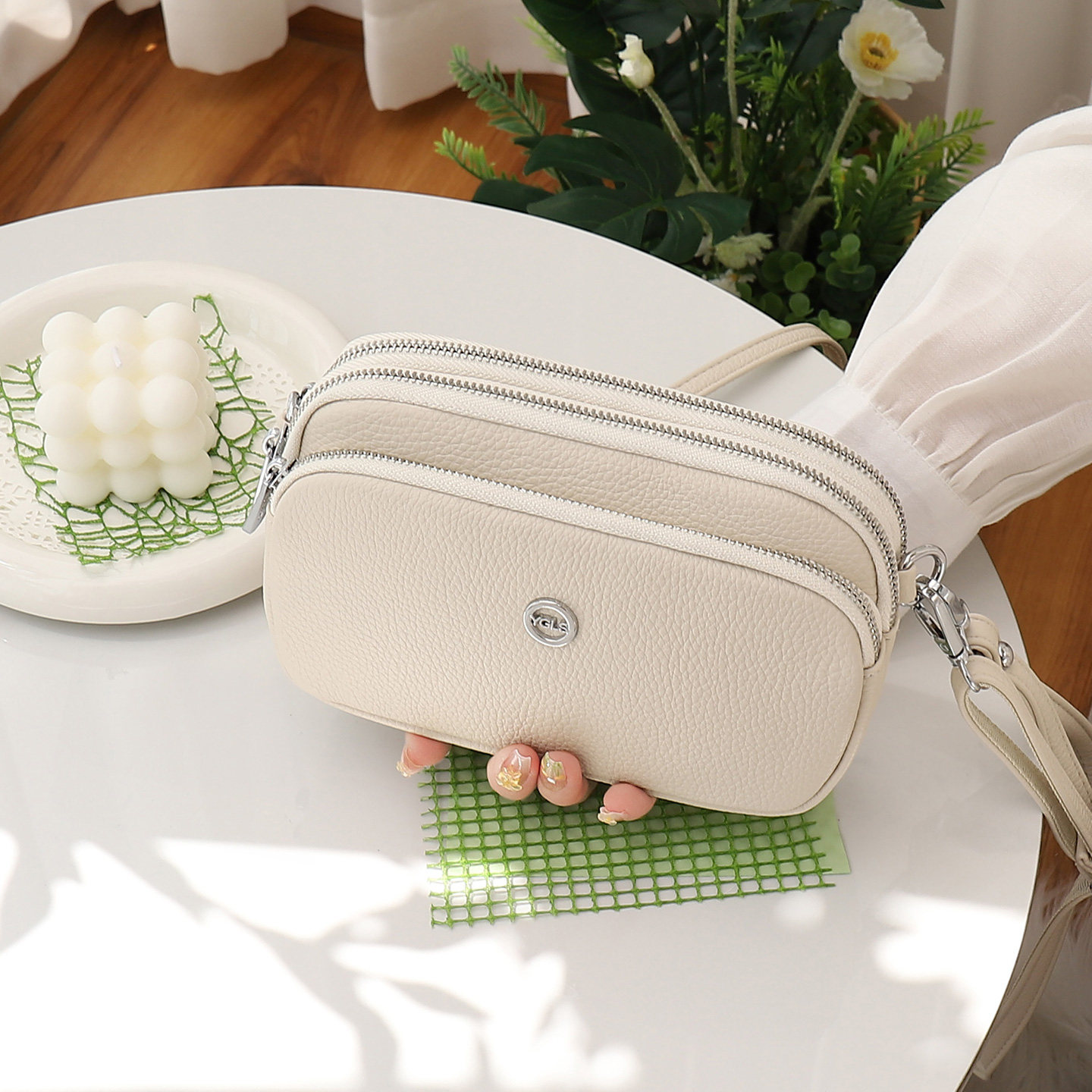 斜挎包女包2026新款多层拉链相机包轻便简约小包包百搭实用手机包