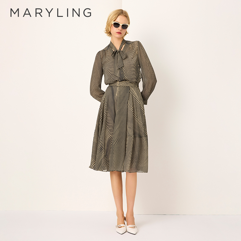 MARYLING黑杏波纹印花上衣