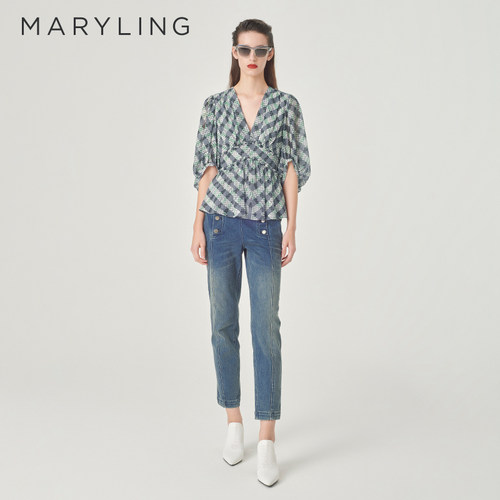MARYLING黑灰条拼绿格V领上衣