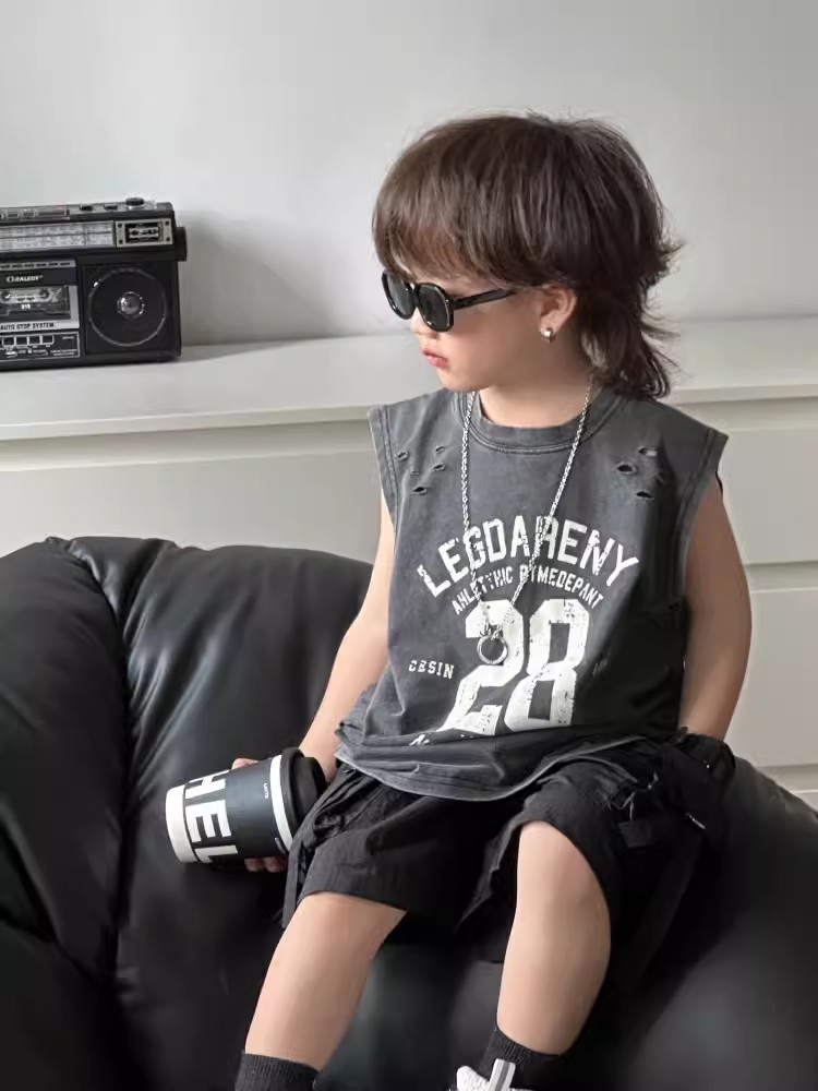 男童帅气无袖T恤破洞背心上衣