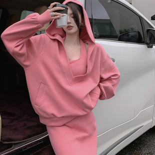 早春款大码女装2024年慵懒风小个子休闲显瘦粉色卫衣两件套装裙女