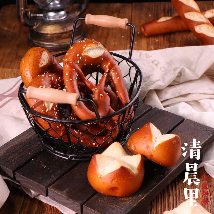 清晨全麦碱水卡饱腹纯手工作面包