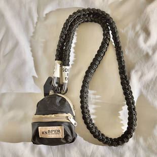 个性收纳零钱袋黑咖包包编织斜跨长绳短款挂绳适用于手机壳百搭ins创意女款通用钥匙耳机ccd便携侧身防摔背带