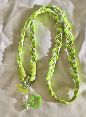 个性小众ins立体绿色闪粉五角星吊编织尼龙带斜跨多功能长绳适用于手机壳手机链户外结实耐用通用ccd便携背带