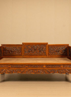 黄花梨高浮雕戏水龙纹罗汉床