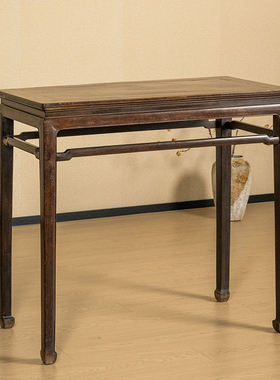 红木束腰罗锅枨马蹄腿半桌