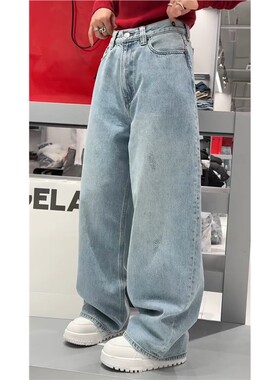 秒发M021诗歌兰2026早春宽松气质百搭两色显瘦直筒裤磨破牛仔裤女