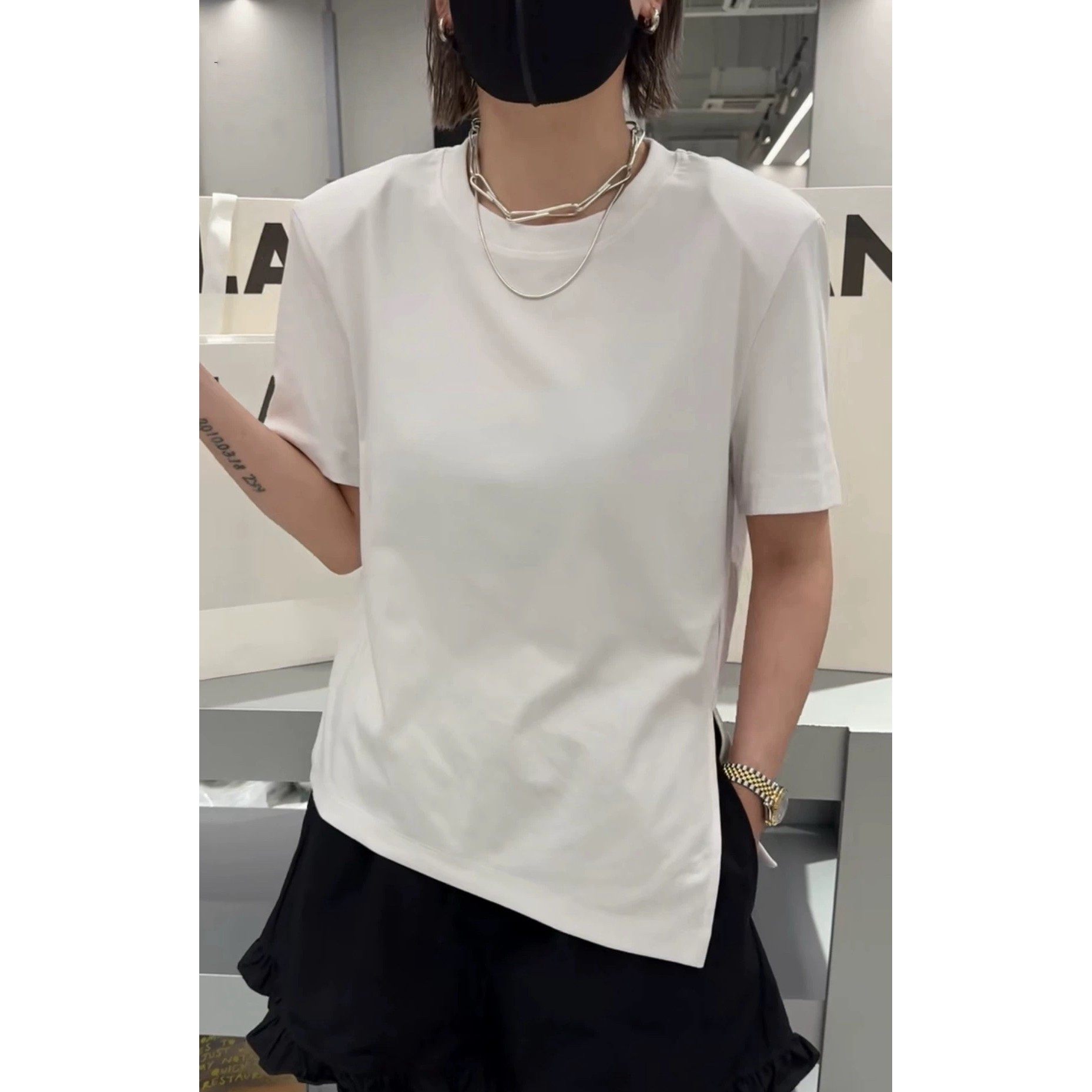 秒发诗歌兰58218极简休闲时领短袖显瘦垫肩短袖T恤25秋季新款女装