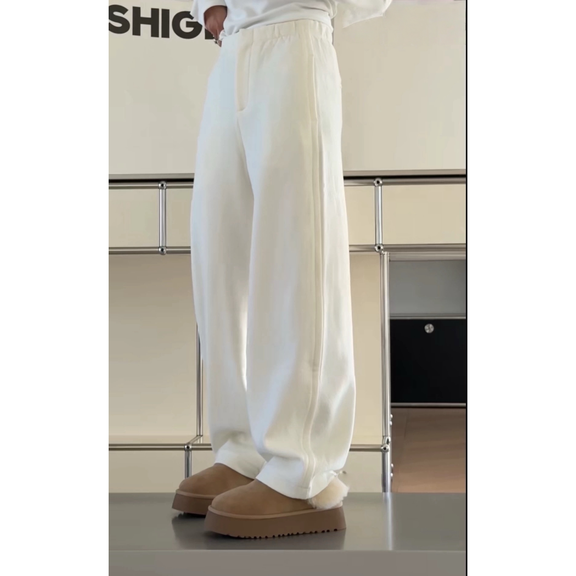 现货2025冬季新款诗歌兰7301时尚运动美式休闲裤松紧腰加绒卫裤女