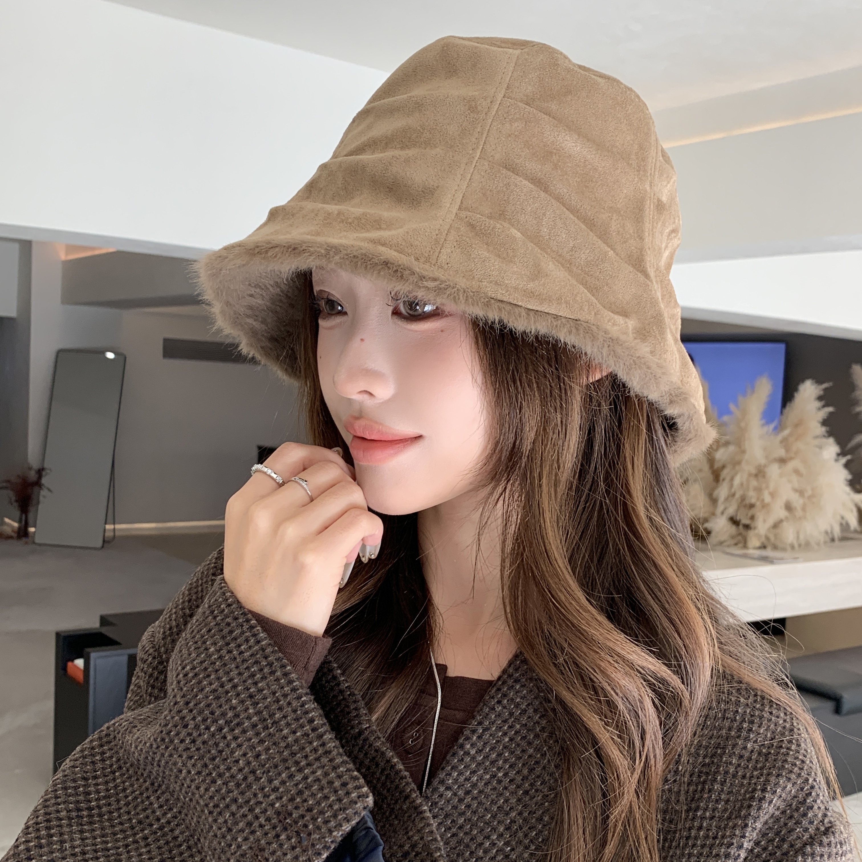复古麂皮绒褶皱渔夫帽女秋冬保暖
