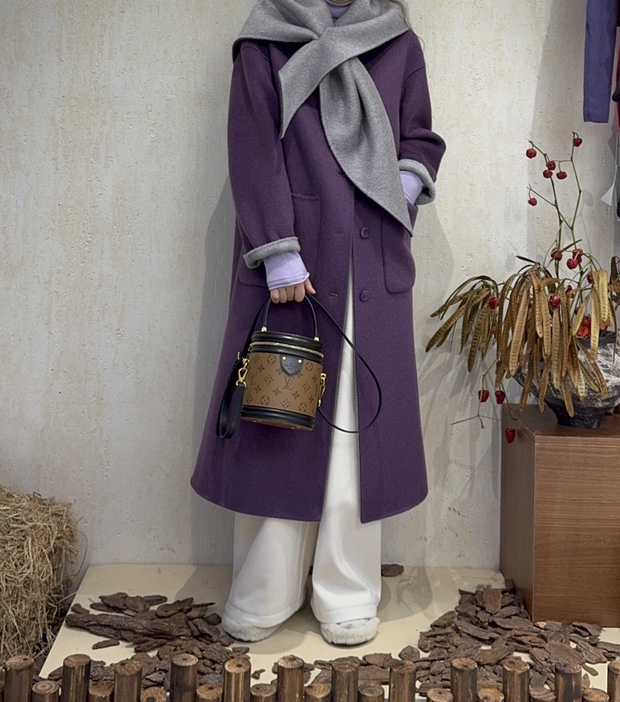 紫色围巾羊毛大衣女冬季2025新长款高级感羊绒大衣