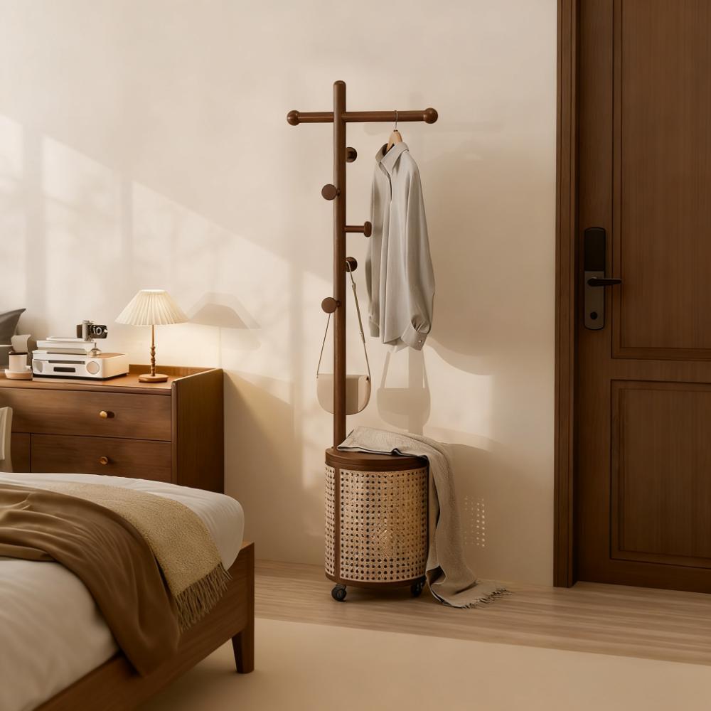 MOER实木衣帽架卧室落地挂衣架家用床尾移动衣服置物架子2025新款