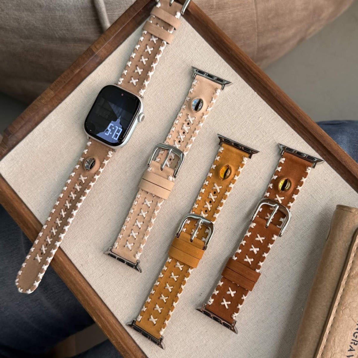 猫眼琉璃X手工缝线皮质表带适用苹果手表iwatch10代98765Ultra/